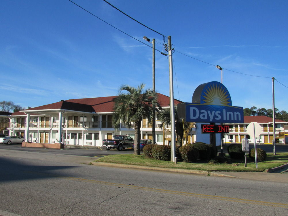 Economy Inn By Oyo Эшберн Экстерьер фото